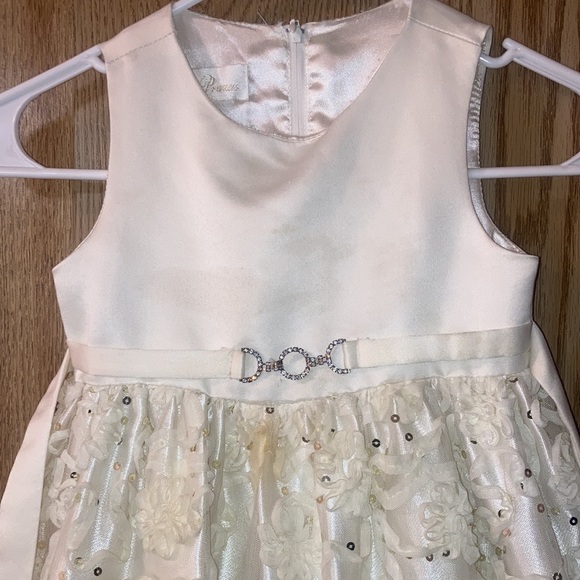 American princess dress - Picture 3 of 10